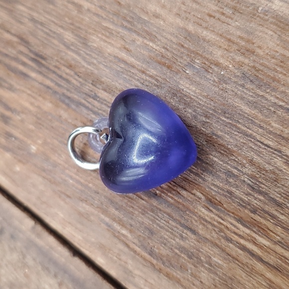 Purple heart moon drop pendant‎ - Picture 1 of 2